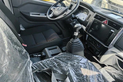 Dongfeng 120C Изотермический